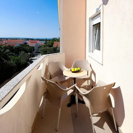 Apartments Matin Novalja Exterior photo