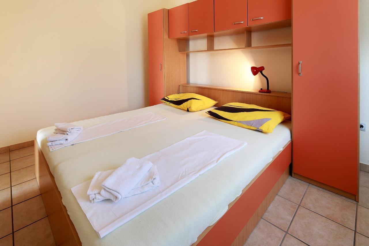 Matin Apartment Novalja